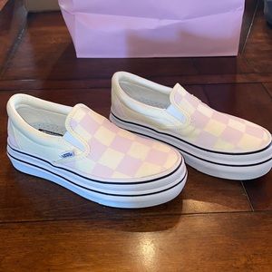 NWOT Vans slip on double decker platforms size 5.5